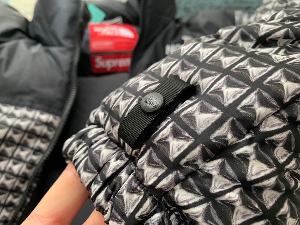 21ss Supreme North Studded Nuptse M bus60.hr